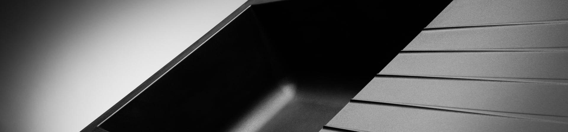 Granitspüle in Graphit Carbon Schwarz von Pyramis