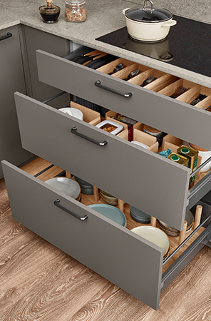 Frontblenden für Schränke mit Schubkästen, Auszügen & Klappen